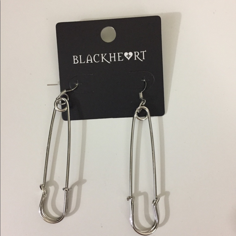 ⭐️Super cute earrings